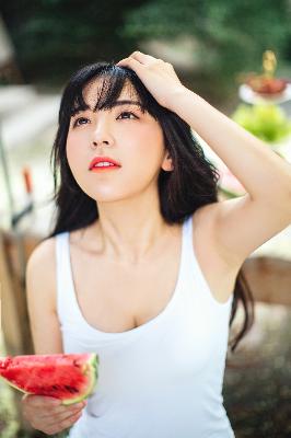 翁虹《玉尺经》